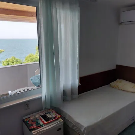 Maison d'hôtes за гости West Pomorie