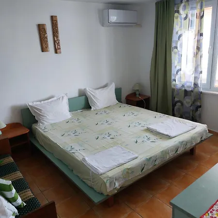 за гости West بيت ضيافة بوموري