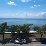 за гости West 3*