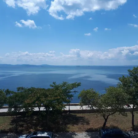 Guest house самостоятелни на брега на морето