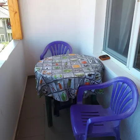 за гости West Πανσιόν Πομόριε