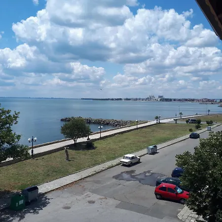 самостоятелни на брега на морето * Pomorie