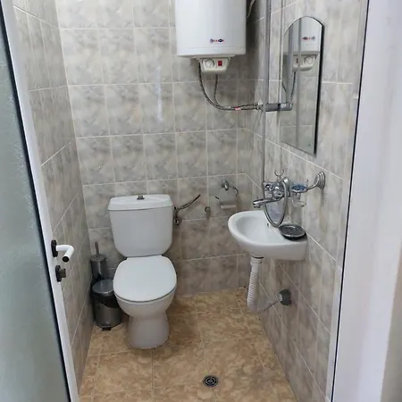 בית הארחה за гости West 3*
